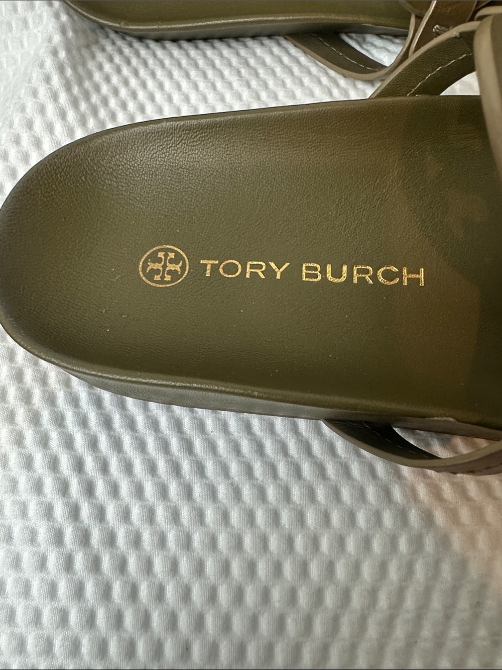 Tory Burch  Thong Sandals in Olive Brown - Picture 8 of 14